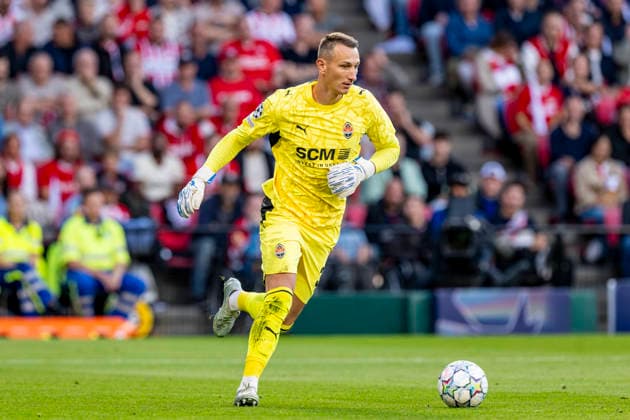 EINDHOVEN - Shakhtar Donetsk goalkeeper Dmytro Riznyk during the UEFA Champions League match between PSV and Shakhtar Donetsk at Philips Stadion on 10 September 2026 in Eindhoven, Nederland. (Photo by DeFodi Images) -