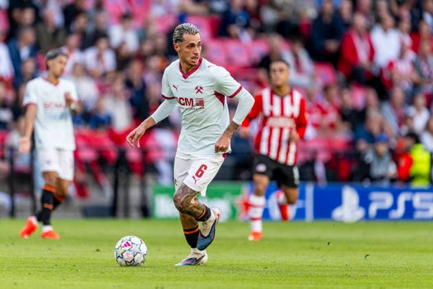 EINDHOVEN - Shakhtar Donetsk midfielder Marlon Gomes during the UEFA Champions League match between PSV and Shakhtar Donetsk in Philips Stadion on 10 September 2026 in Eindhoven, Nederland. (Photo by DeFodi Images) -