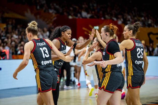 Basketball Berlin 10.09.2026 FIBA Women™s Basketball World Cup Germany 2026 Viertelfinale Quarterfinal Belgien (BEL) - Deutschland (GER) Deutschland gewinnt und steht im Halbfinale Jubel Leonie Fiebich (Deutschland, No.13) Nyara Sabally (Deutschland, No.08) Clara Bielefeld (Deutschland, No.25) Lina Sontag (Deutschland, No.24)