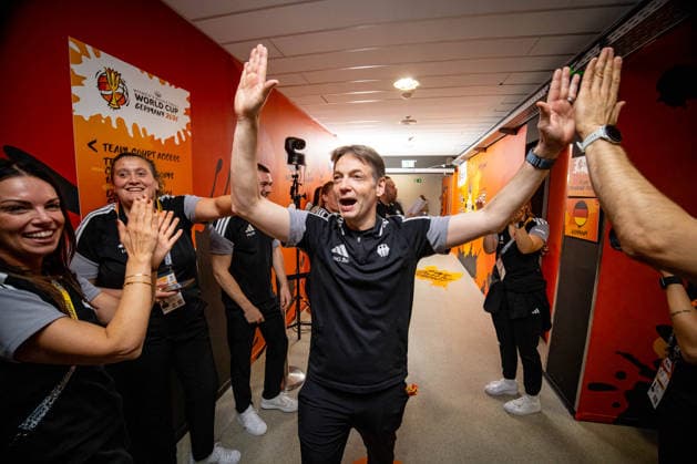 Basketball Berlin 10.09.2026 FIBA Women™s Basketball World Cup Germany 2026 Viertelfinale Quarterfinal Belgien (BEL) - Deutschland (GER) Deutschland gewinnt und steht im Halbfinale Jubel Olaf Lange (Deutschland, Trainer)