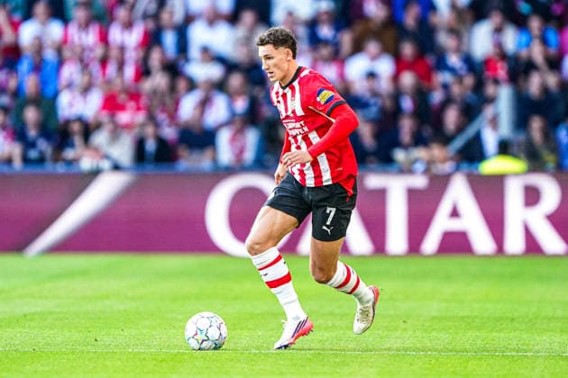 2026-09-10 PSV Eindhoven v Shaktar Donetsk - Champions League EINDHOVEN, NETHERLANDS - SEPTEMBER 10: Ruben van Bommel of PSV Eindhoven runs with the ball during the Champions League match between PSV Eindhoven and Shaktar Donetsk at Philips Stadion on September 10, 2026 in Eindhoven, Netherlands. Eindhoven Philips Stadion Netherlands Content not available for redistribution in The Netherlands directly or indirectly through any third parties. Copyright: xAndrexWeeningx