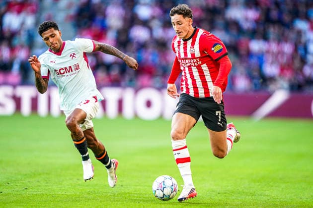2026-09-10 PSV Eindhoven v Shaktar Donetsk - Champions League EINDHOVEN, NETHERLANDS - SEPTEMBER 10: Ruben van Bommel of PSV Eindhoven runs with the ball during the Champions League match between PSV Eindhoven and Shaktar Donetsk at Philips Stadion on September 10, 2026 in Eindhoven, Netherlands. Eindhoven Philips Stadion Netherlands Content not available for redistribution in The Netherlands directly or indirectly through any third parties. Copyright: xAndrexWeeningx