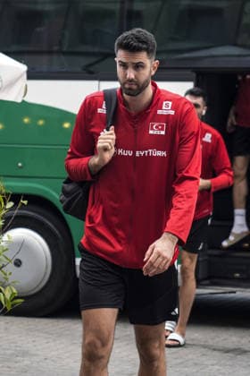 Turkiye v Germany - CEV EuroVolley 2026 Men CLUJ-NAPOCA, ROMANIA - SEPTEMBER 10: Turkiye men s national volleyball team player Adis Lagumdzija arrives at BT Arena with the team ahead of their opening Group D match at the CEV EuroVolley 2026 in Cluj-Napoca, Romania, on September 10, 2026. Osmancan Gurdogan Anadolu Cluj-napoca Romania. Editorial use only. Please get in touch for any other usage.  Copyright: x2026xAnadoluxOsmancanxGurdoganx
