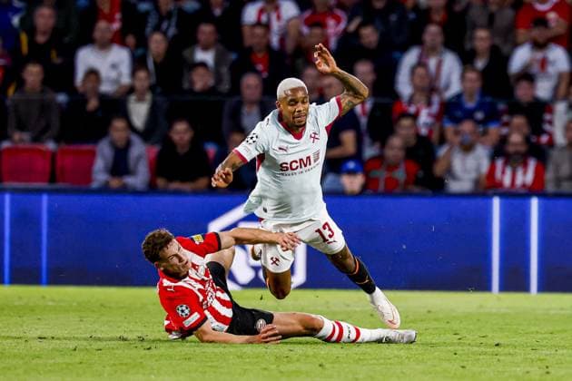 EINDHOVEN - Ruben van Bommel of PSV Eindhoven commits a foul on Pedro Henrique of Shakhtar Donetsk during the UEFA Champions League match between PSV Eindhoven and Shakhtar Donetsk at the Philips Stadium on September 10, 2026, in Eindhoven, the Netherlands. MARCEL TER BALS ANP UEFA Champions League 2026 27 xVIxANPxSportx xMarcelxterxBalsxIVx 567926623 originalFilename: 567926623.jpg