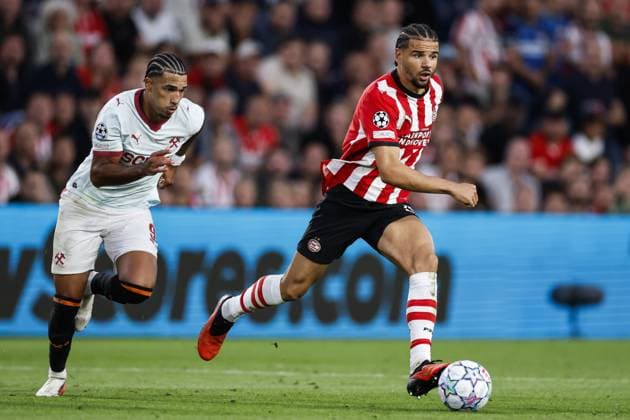 EINDHOVEN - (lr) Kaua Elias of FC Shakhtar Donetsk, Armando Obispo of PSV Eindhoven during the UEFA Champions League match between PSV Eindhoven and Shakhtar Donetsk at the Philips Stadium on 10 September 2026 in Eindhoven, the Netherlands. MAURICE VAN STEEN ANP xVIxANPxSportx xxANPxIVx 567926433 originalFilename: 567926433.jpg