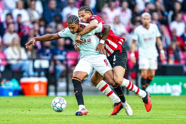 2026-09-10 PSV Eindhoven v Shaktar Donetsk - Champions League EINDHOVEN, NETHERLANDS - SEPTEMBER 10: Armando Obispo of PSV Eindhoven battles for possession with Kaua Elias of FC Shakhtar Donetsk during the Champions League match between PSV Eindhoven and Shaktar Donetsk at Philips Stadion on September 10, 2026 in Eindhoven, Netherlands. Eindhoven Philips Stadion Netherlands Content not available for redistribution in The Netherlands directly or indirectly through any third parties. Copyright: xAndrexWeeningx