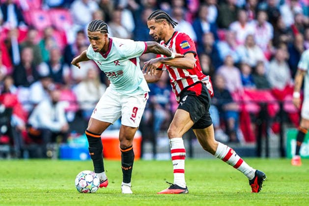 2026-09-10 PSV Eindhoven v Shaktar Donetsk - Champions League EINDHOVEN, NETHERLANDS - SEPTEMBER 10: Kaua Elias of FC Shakhtar Donetsk battles for possession with Armando Obispo of PSV Eindhoven during the Champions League match between PSV Eindhoven and Shaktar Donetsk at Philips Stadion on September 10, 2026 in Eindhoven, Netherlands. Eindhoven Philips Stadion Netherlands Content not available for redistribution in The Netherlands directly or indirectly through any third parties. Copyright: xAndrexWeeningx