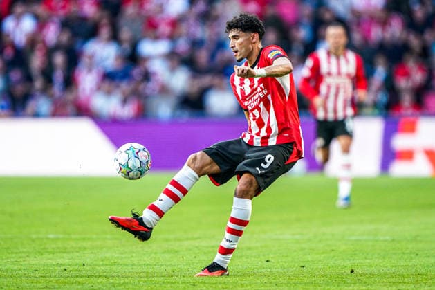 2026-09-10 PSV Eindhoven v Shaktar Donetsk - Champions League EINDHOVEN, NETHERLANDS - SEPTEMBER 10: Ricardo Pepi of PSV Eindhoven hits the ball during the Champions League match between PSV Eindhoven and Shaktar Donetsk at Philips Stadion on September 10, 2026 in Eindhoven, Netherlands. Eindhoven Philips Stadion Netherlands Content not available for redistribution in The Netherlands directly or indirectly through any third parties. Copyright: xAndrexWeeningx