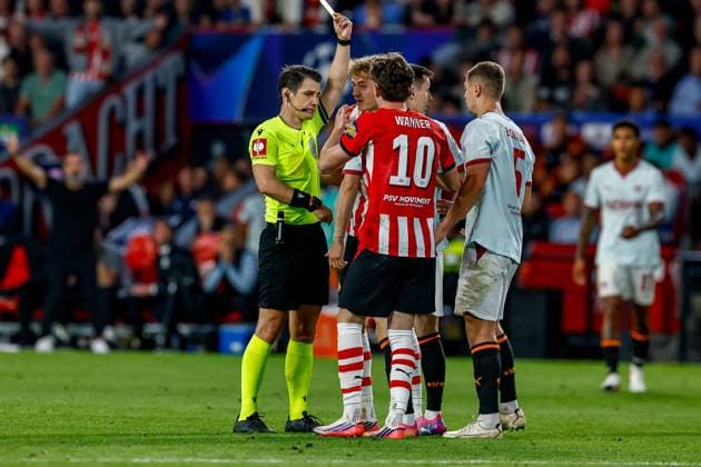 EINDHOVEN , 10-09-2026 , Philips stadium, season 2026 2027 , UEFA Champions League football , match between PSV and Shakhtar Donetsk, picture shows yellow card giving to Shakhtar Donetsk player Dmytro Kryskiv PSV - Shakhtar Donetsk  x206828218x Copyright: