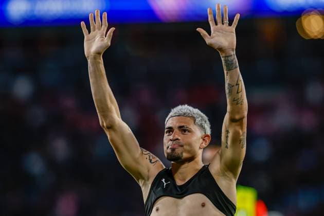 EINDHOVEN , 10-09-2026 , Philips stadium, season 2026 2027 , UEFA Champions League football , match between PSV and Shakhtar Donetsk, picture shows Shakhtar Donetsk player Gleiker Mendoza after the match PSV - Shakhtar Donetsk  x206828337x Copyright: