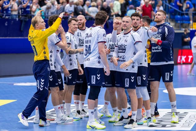 Die Spieler von SG Flensburg-Handewitt jubeln nach dem 30:39 Sieg GER, TBV Lemgo Lippe vs. SG Flensburg-Handewitt, Handball, 1. Bundesliga, 4. Spieltag, Spielzeit 2026 2027, 10.09.2026 GER, TBV Lemgo Lippe vs. SG Flensburg-Handewitt, Handball, 1. Bundesliga, 4. Spieltag, Spielzeit 2026 2027, 10.09.2026 Lemgo Copyright: xEibner-Pressefoto JanxRollingerx EP_JSK