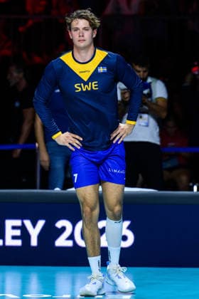 260910 Carl Berkefelt of Sweden ahead of the CEV EuroVolley 2026 group stage volleyball match between Italy and Sweden on September 10, 2026 in Naples. Photo: Domenico Cippitelli BILDBYRAN COP 18 XY0128 volleyboll volleyball volleyboll-em italien sverige cev eurovolley 2026 italy sweden bbeng em Copyright: DomenicoxCippitelli BB260910BB504