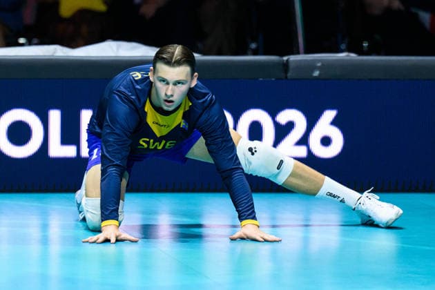 260910 Alfred Fransson of Sweden ahead of the CEV EuroVolley 2026 group stage volleyball match between Italy and Sweden on September 10, 2026 in Naples. Photo: Domenico Cippitelli BILDBYRAN COP 18 XY0128 volleyboll volleyball volleyboll-em italien sverige cev eurovolley 2026 italy sweden bbeng em Copyright: DomenicoxCippitelli BB260910BB507