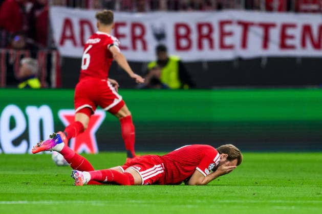 260910 Harry Kane of Bayern München in pain during the UEFA Champions League football match between Bayern München and Bodo Glimt on September 10, 2026 in Munich. Photo: Marius Simensen BILDBYRAN COP 238 MM0073 bbeng football fotball fotboll soccer uefa champions league mesterligaen bodo glimt bayern münchens skada Copyright: MARIUSxSIMENSEN BB260910BB521