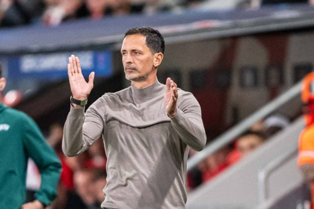 Coach Dino Toppmoller applauded during UEFA Champions league match, SK Slavia Praha - RC Lens , 10 september 2026, Fortuna Arena, Praha, Czech republic Copyright: xMICHALxFAJT,ZOSPORTU.SKx MAJ_3479