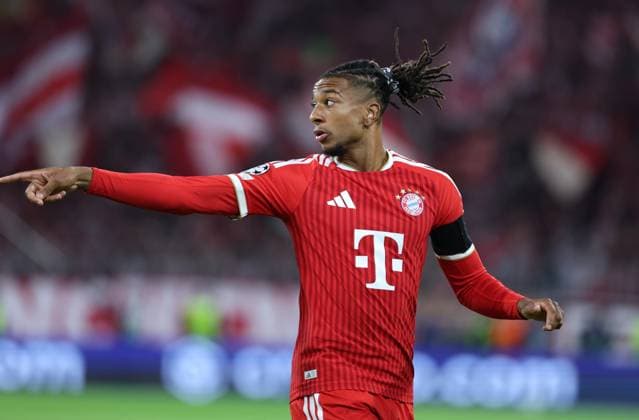 10.09.2026, GER, Fussball, Herren, UEFA Champions League, Ligaphase, Saison 2026 2027, 1. Spieltag, FC Bayern München vs. FK Bodoe Glimt Feature Impressionen Michael Olise (FC Bayern Muenchen 17) gibt Handzeichen München Allianz Arena Bayern Deutschland Copyright: xNordphoto Schneiderx