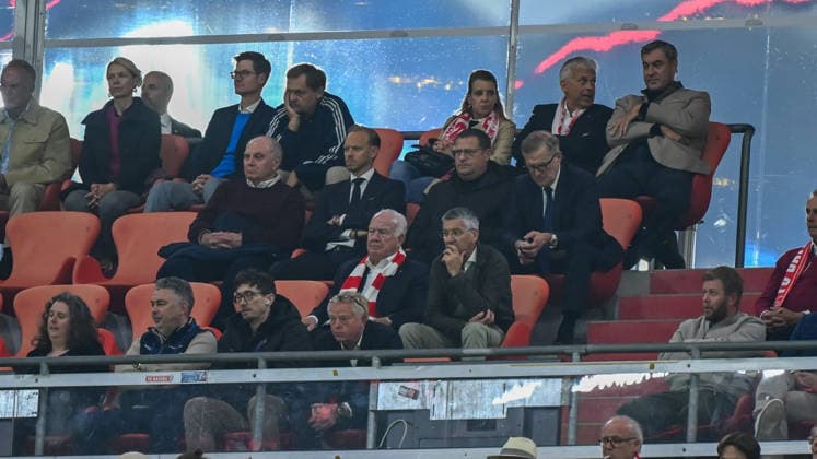 10.09.2026, xemx, Fussball UEFA Champions League, FC Bayern Muenchen - FK Bodö Glimt v.l. Ehrenpraesident Ulrich Uli Hoeness, Max Eberl, Jan-Christian Dreesen, Praesident Herbert Hainer FC Bayern Muenchen , Ministerpraesident Bayern Markus Söder Muenchen