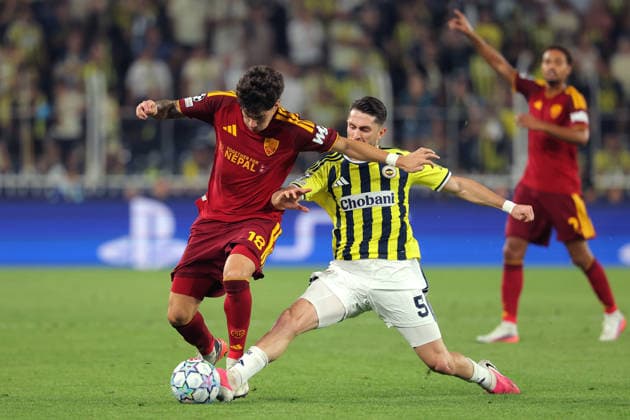 2026-09-10 Fenerbahce SK v AS Roma - UEFA Champions League 2026 27 League Phase MD1 ISTANBUL, TURKEY - SEPTEMBER 10: Matias Soule of AS Roma, Ismail Yuksek of Fenerbahce during the UEFA Champions League 2026 27 League Phase MD1 match between Fenerbahce SK and AS Roma at Sukru Saracoglu Stadium on September 10, 2026 in Istanbul, Turkey. (Photo by BSR Agency) Istanbul Turkey Content not available for redistribution in The Netherlands directly or indirectly through any third parties. Copyright: xBSRxAgencyx