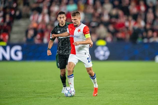 Michal Sadilek with the ball during UEFA Champions league match, SK Slavia Praha - RC Lens , 10 september 2026, Fortuna Arena, Praha, Czech republic Copyright: xMICHALxFAJT,ZOSPORTU.SKx MAJ_3570