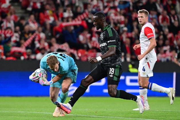 From left goakeeper Jakub Markovic of Slavia, Abdallah Sima of Lens and David Zima of Slavia in action during the Football Champions League opening round match Slavia Prague vs RC Lens on September 10, 2026, in Prague, Czech Republic. (CTKxPhoto MichalxKamaryt) CTKPhotoP2026091009975  CTKPhotoP2026091009975
