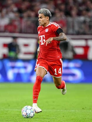 Luis Diaz (FC Bayern Muenchen) controls the Ball during the UEFA Champions League 2026 2027 match between Bayern Muenchen and Bodo Glimt at Fussball Arena Muenchen on September 10, 2026 in Munich, Germany. (Photo by Harry Langer DeFodi Images) -