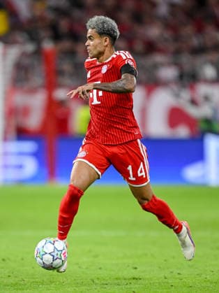 Luis Diaz (FC Bayern Muenchen) controls the Ball during the UEFA Champions League 2026 2027 match between Bayern Muenchen and Bodo Glimt at Fussball Arena Muenchen on September 10, 2026 in Munich, Germany. (Photo by Harry Langer DeFodi Images) -