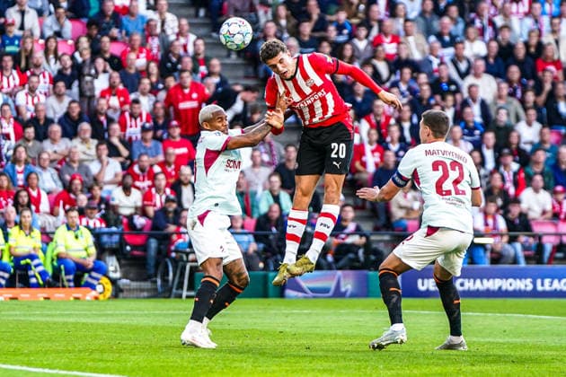 2026-09-10 PSV Eindhoven v Shaktar Donetsk - Champions League EINDHOVEN, NETHERLANDS - SEPTEMBER 10: Guus Til of PSV Eindhoven battles for possession with Pedro Henrique of FC Shakhtar Donetsk during the Champions League match between PSV Eindhoven and Shaktar Donetsk at Philips Stadion on September 10, 2026 in Eindhoven, Netherlands. Eindhoven Philips Stadion Netherlands Content not available for redistribution in The Netherlands directly or indirectly through any third parties. Copyright: xAndrexWeeningx