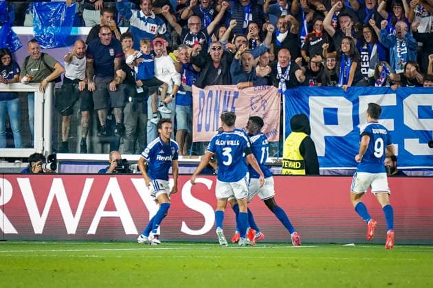 Italien: Fussball UEFA Champions League 2026 - 2027, 1. Spieltag - Como 1907 vs RB Leipzig - Giuseppe Sinigaglia (Como): Tor und Torjubel zum 1:0 durch Martin Baturina (Como 1907, 20) Freude, Emotionen, Jubel Copyright: xJOERANxSTEINSIEKx