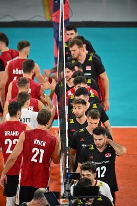 Turkiye v Germany - CEV EuroVolley 2026 Men CLUJ-NAPOCA, ROMANIA - SEPTEMBER 10: Players greet one another during the CEV EuroVolley 2026 match between Turkiye and Germany at the BTarena in Cluj-Napoca, Romania, on September 10, 2026. Alex Nicodim Anadolu Cluj-Napoca Romania. Editorial use only. Please get in touch for any other usage.  Copyright: x2026xAnadoluxAlexxNicodimx