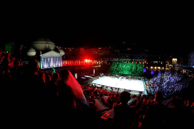 IPA88367935 - A general view of Piazza del Plebiscito during the CEV Enel EuroVolley 2026 opening match between Italy and Sweden at Piazza del Plebiscito on September 10, 2026, in Naples, Italy.  Copyright: xRichardxMorgano IPAxSportx xx IPA88367935