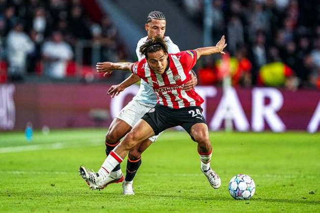 2026-09-10 PSV Eindhoven v Shaktar Donetsk - Champions League EINDHOVEN, NETHERLANDS - SEPTEMBER 10: Kodai Sano of PSV Eindhoven bp Gleiker Mendoza of FC Shakhtar Donetsk during the Champions League match between PSV Eindhoven and Shaktar Donetsk at Philips Stadion on September 10, 2026 in Eindhoven, Netherlands. Eindhoven Philips Stadion Netherlands Content not available for redistribution in The Netherlands directly or indirectly through any third parties. Copyright: xAndrexWeeningx