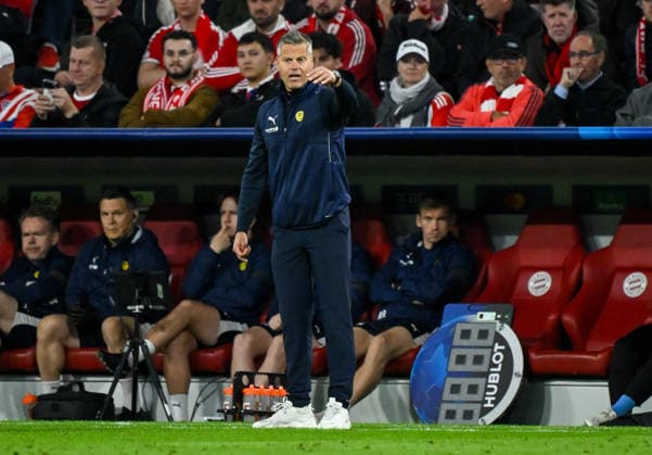 10.09.2026, xemx, Fussball UEFA Champions League, FC Bayern Muenchen - FK Bodö Glimt v.l. Cheftrainer Kjetil Knutsen (FK Bodö Glimt) gibt Anweisungen, gestikuliert mit den Armen, gesticulate, gives instructions Muenchen
