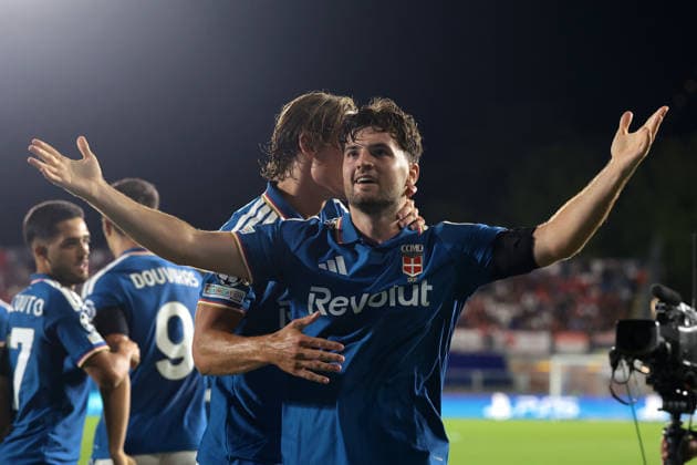 Como 1907 v RB Leipzig - UEFA Champions League - Season 2026-2027 Como, Italy, 10th September 2026. Martin Baturina of Como 1907 celebrates with team mate Nico Paz after scoring to give the side a 1-0 lead during the Como 1907 vs RB Leipzig UEFA Champions League, group phase match at Stadio Giuseppe Sinigaglia, Como. Picture credit should read: Jonathan Moscrop Como Stadio Giuseppe Sinigaglia Italy