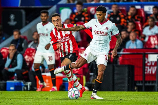 2026-09-10 PSV Eindhoven v Shaktar Donetsk - Champions League EINDHOVEN, NETHERLANDS - SEPTEMBER 10: Sergino Dest of PSV Eindhoven battles for possession with Vinicius Tobias of FC Shakhtar Donetsk during the Champions League match between PSV Eindhoven and Shaktar Donetsk at Philips Stadion on September 10, 2026 in Eindhoven, Netherlands. Eindhoven Philips Stadion Netherlands Content not available for redistribution in The Netherlands directly or indirectly through any third parties. Copyright: xAndrexWeeningx