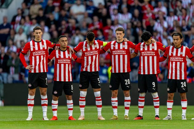 EINDHOVEN - (l-r) PSV Eindhoven forward Ruben van Bommel, PSV Eindhoven defender Sergino Dest, PSV Eindhoven forward Ivan Perisic, PSV Eindhoven midfielder Guus Til, PSV Eindhoven forward Ricardo Pepi and PSV Eindhoven midfielder Kodai Sano during the UEFA Champions League match between PSV and Shakhtar Donetsk at Philips Stadion on 10 September 2026 in Eindhoven, Nederland. (Photo by DeFodi Images) -