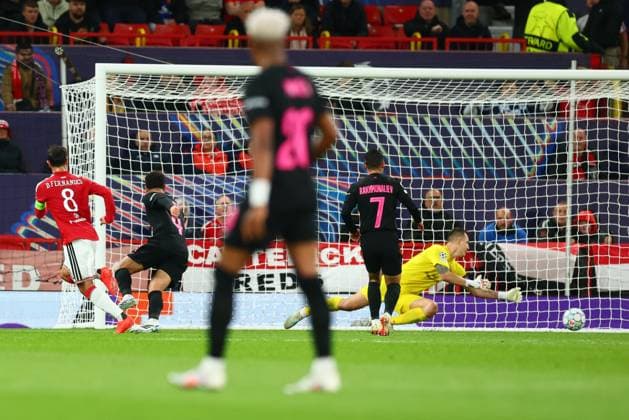 Bruno Fernandes of Manchester United, ManU scores to make it 2-0 and celebrates Manchester United v Sabah, UEFA Champions League, Football, Old Trafford, UK - 10 Sep 2026Manchester Old Trafford United Kingdom  Copyright: xPaulxCurrie Shutterstockx 17144908aw