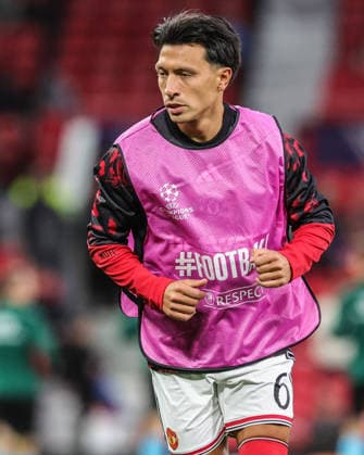 Manchester United, ManU U18 v Sabah U18: UEFA youth League Lisandro Martinez of Manchester United warms up before the UEFA Champions League Matchday 1 of 8 match against Sabah FK at Old Trafford in Manchester, United Kingdom, on September 10, 2026. Manchester Greater Manchester United Kingdom  Copyright: xNewsxImagesx originalFilename:cosgrove-uefacham260910_np7Uz.jpg