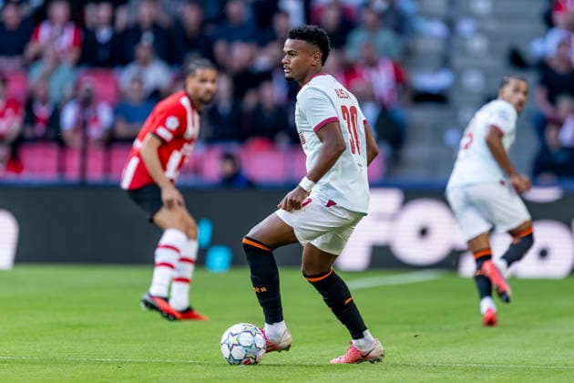 EINDHOVEN - Shakhtar Donetsk midfielder Alisson Santana during the UEFA Champions League match between PSV and Shakhtar Donetsk at Philips Stadion on 10 September 2026 in Eindhoven, Nederland. (Photo by DeFodi Images) -