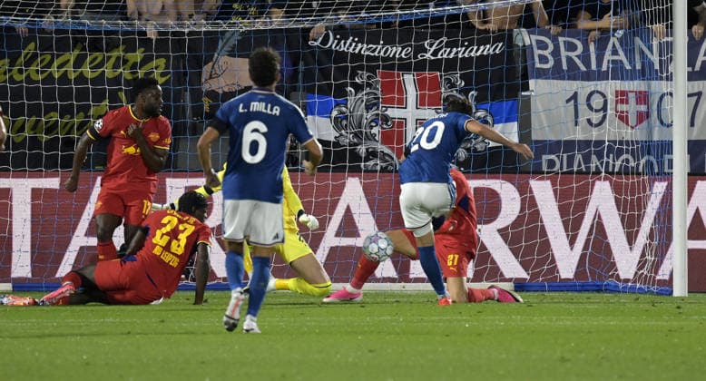 Foto IPP Paolo Bona Como 10 09 2026 UEFA Champions League di Calcio stagione 2026 2027 partita Como-Lipsia Nella foto Martin Baturina segna il gol del 1-0 Italy Photo Press Worldwide Copyright italy Italy ITALY  Copyright: xR4924_italyphotopressx