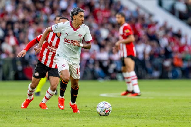 EINDHOVEN - Shakhtar Donetsk midfielder Isaque during the UEFA Champions League match between PSV and Shakhtar Donetsk in Philips Stadion on 10 September 2026 in Eindhoven, Nederland. (Photo by DeFodi Images) -