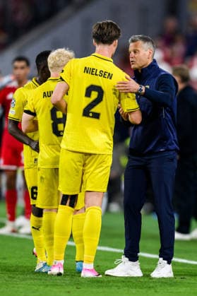 260910 Villads Nielsen and Head coach Kjetil Knutsen of Bodo Glimt during the UEFA Champions League football match between Bayern München and Bodo Glimt on September 10, 2026 in Munich. Photo: Marius Simensen BILDBYRAN COP 238 MM0073 bbeng football fotball fotboll soccer uefa champions league mesterligaen bodo glimt bayern münchen Copyright: MARIUSxSIMENSEN BB260910BB708