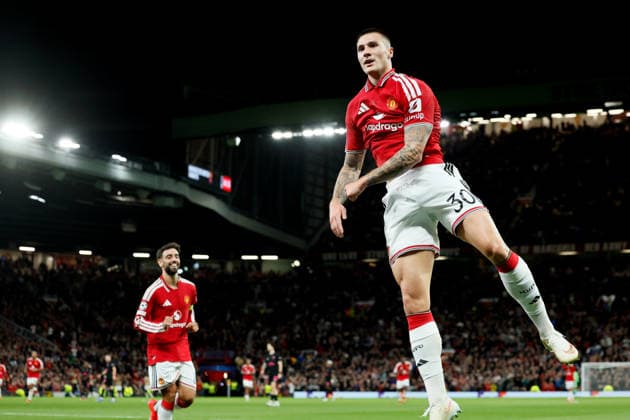 Manchester United, ManU v Sabah FC - UEFA Champions League 2026 27 League Phase MD1 Bruno Fernandes and Benjamin Sesko of Manchester United celebrate 3rd goal during the UEFA Champions League 2026 27 League Phase MD1 match between Manchester United and Sabah FC at Old Trafford on September 10, 2026 in Manchester, England. Manchester Old Trafford England United Kingdom Copyright: xAllstarxPicturexLibraryxLtdx