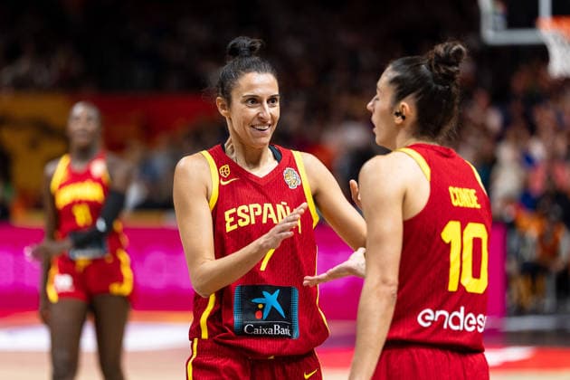Alba Torrens (Spanien, 07) und Maria Conde (Spanien, 10) jubelt Jubel, GER, Australien vs. Spanien, Basketball, FIBA Women s World Cup 2026, Viertelfinale, 10.09.2026 GER, Australien vs. Spanien, Basketball, FIBA Women s World Cup 2026, Viertelfinale, 10.09.2026 Berlin Copyright: xEibner-Pressefoto MaxxVincenx EP_MVN