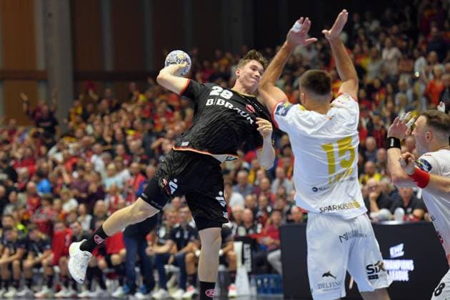 Luca Sigrist (MT Melsungen 28) beim Wurf; Leon Ljevar (HC Vardar Skopje 15) , GER, MT Melsungen - HC Vardar Skopje 1961 (MKD), Handball, Champions League Maenner, Group Matchesl, Saison 2026 2027, 10.09.2026, GER, MT Melsungen - HC Vardar Skopje, Handball, CL Maenner, Group Match, Saison 2026 2027, 10.09.2026 Kassel Copyright: xEibner-Pressefotox xRolandxSippelx EP_RSL