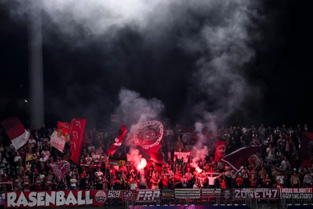 Como 1907 v RB Leipzig - UEFA Champions League Fans of RB Leipzig show their support prior to the UEFA Champions League 2026 27 league phase football match between Como 1907 and RB Leipzig. Como Italy Copyright: xNicolòxCampox