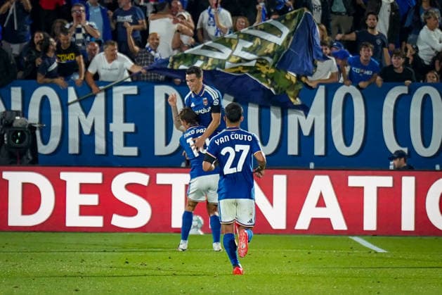Italien: Fussball UEFA Champions League 2026 - 2027, 1. Spieltag - Como 1907 vs RB Leipzig - Giuseppe Sinigaglia (Como): Tor und Torjubel zum 2:0 durch Tasos Douvikas (Como 1907, 9) Freude, Emotionen, Jubel Copyright: xJOERANxSTEINSIEKx