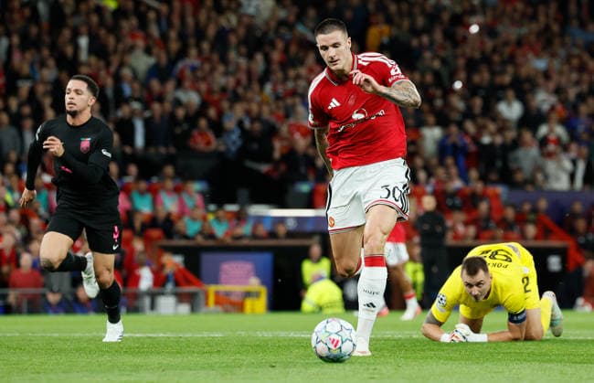 Manchester United, ManU v Sabah FC - UEFA Champions League 2026 27 League Phase MD1 Benjamin Sesko of Manchester United goes through to score 3rd goal during the UEFA Champions League 2026 27 League Phase MD1 match between Manchester United and Sabah FC at Old Trafford on September 10, 2026 in Manchester, England. Manchester Old Trafford England United Kingdom Copyright: xAllstarxPicturexLibraryxLtdx