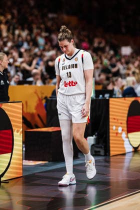FIBA Women™s Basketball World Cup 2026: Belgien vs. Deutschland, 10.09.2026 Kyara Linskens (Belgien, 13) geht enttäuscht, geknickt vom Platz; Basketball, FIBA Women™s Basketball World Cup 2026, Final Phase, Viertelfinale: Belgien vs. Deutschland am 10.09.2026 in der Uber Arena, Berlin Copyright: xBEAUTIFULxSPORTS Tonhäuserx