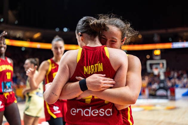 Alicia Florez (Spanien, 18) jubelt Jubel mit Iyana Martin (Spanien, 44), GER, Australien vs. Spanien, Basketball, FIBA Women s World Cup 2026, Viertelfinale, 10.09.2026 GER, Australien vs. Spanien, Basketball, FIBA Women s World Cup 2026, Viertelfinale, 10.09.2026 Berlin Copyright: xEibner-Pressefoto MaxxVincenx EP_MVN
