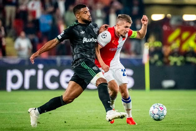 From left Matthieu Udol of Lens and Michal Sadilek of Slavia in action during the Football Champions League opening round match Slavia Prague vs RC Lens on September 10, 2026, in Prague, Czech Republic. (CTKxPhoto VitxSimanek) CTKPhotoP2026091010321  CTKPhotoP2026091010321
